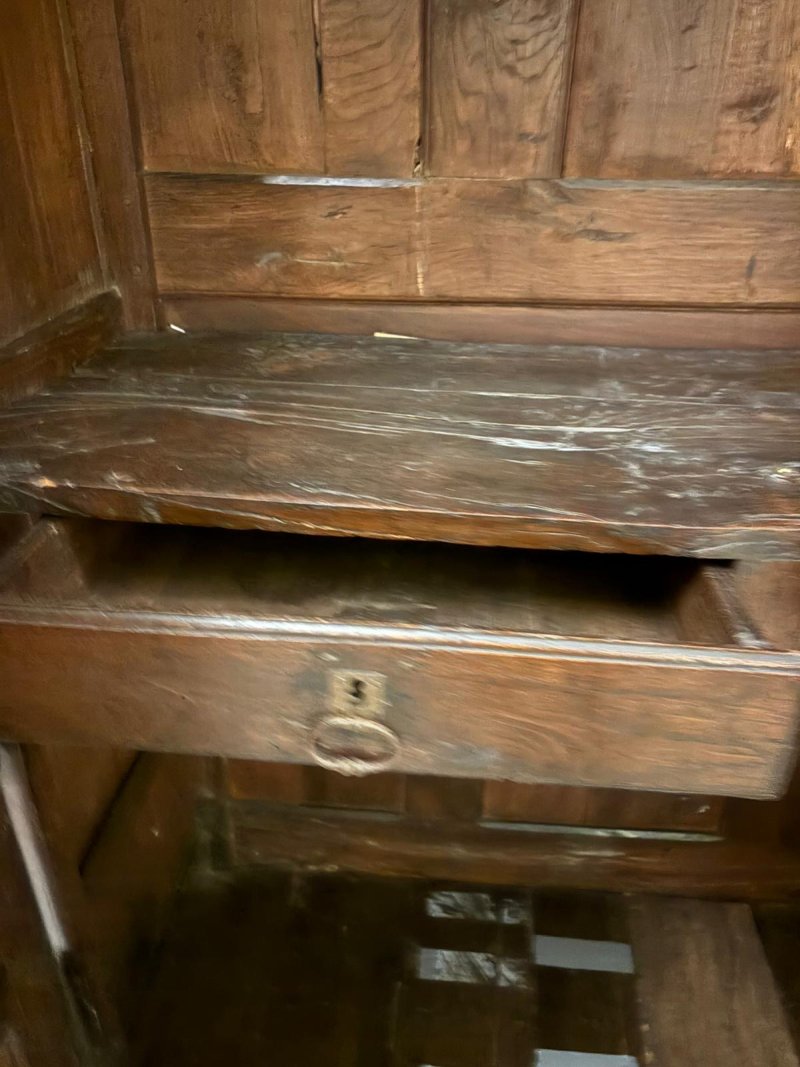 Magnificent Quality Late 17th Century Antique French Provincial Oak Armoire